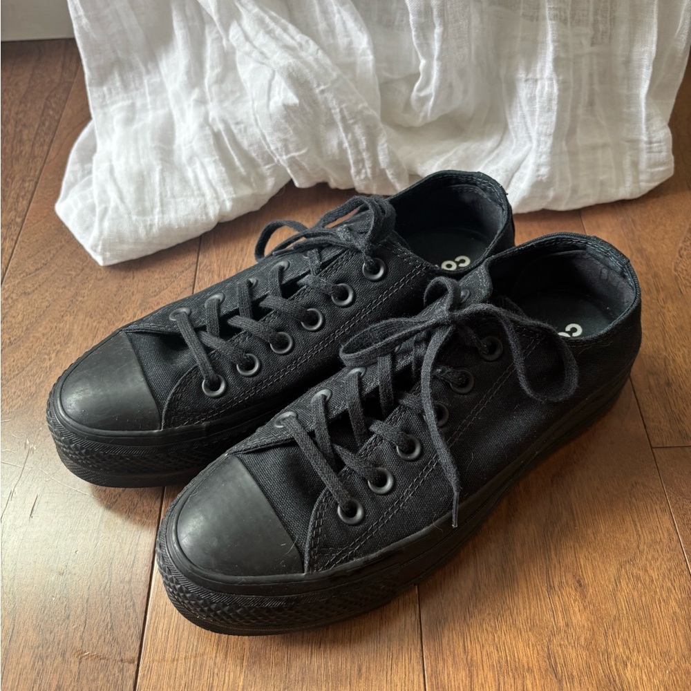 Converse Chuck Taylor All Star Malden Low Top in Black/Black, Platform, BNIB